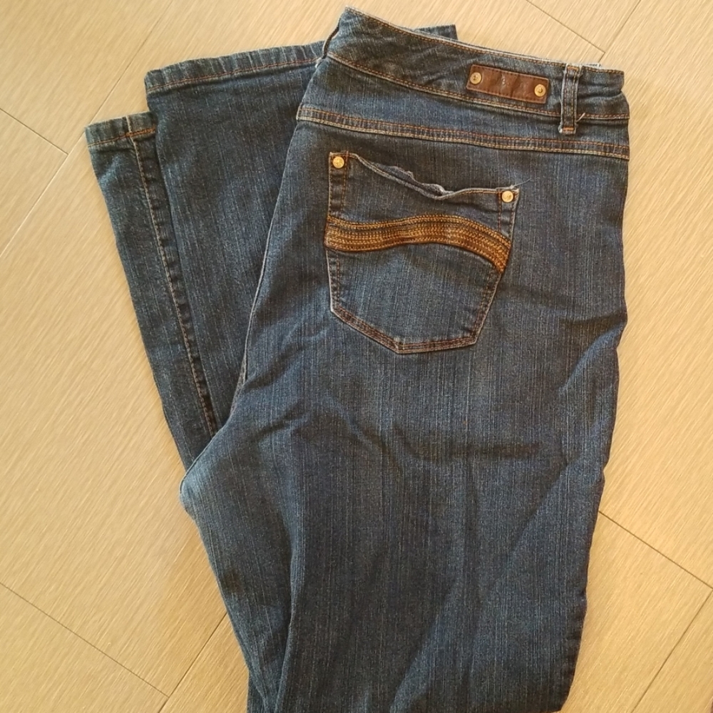 Jeans - Picture 5 of 5